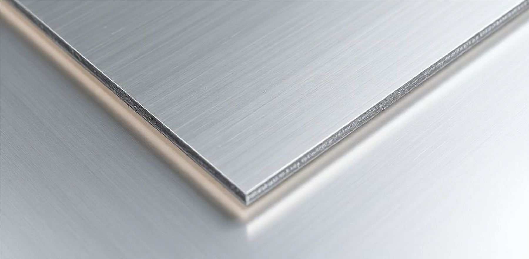&nbsp;Los materiales más duraderos para señalética exterior: ¿por qué elegir aluminio compuesto con PVDF?